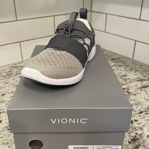 Vionic Alaina Tennis Shoes NEW in BOX